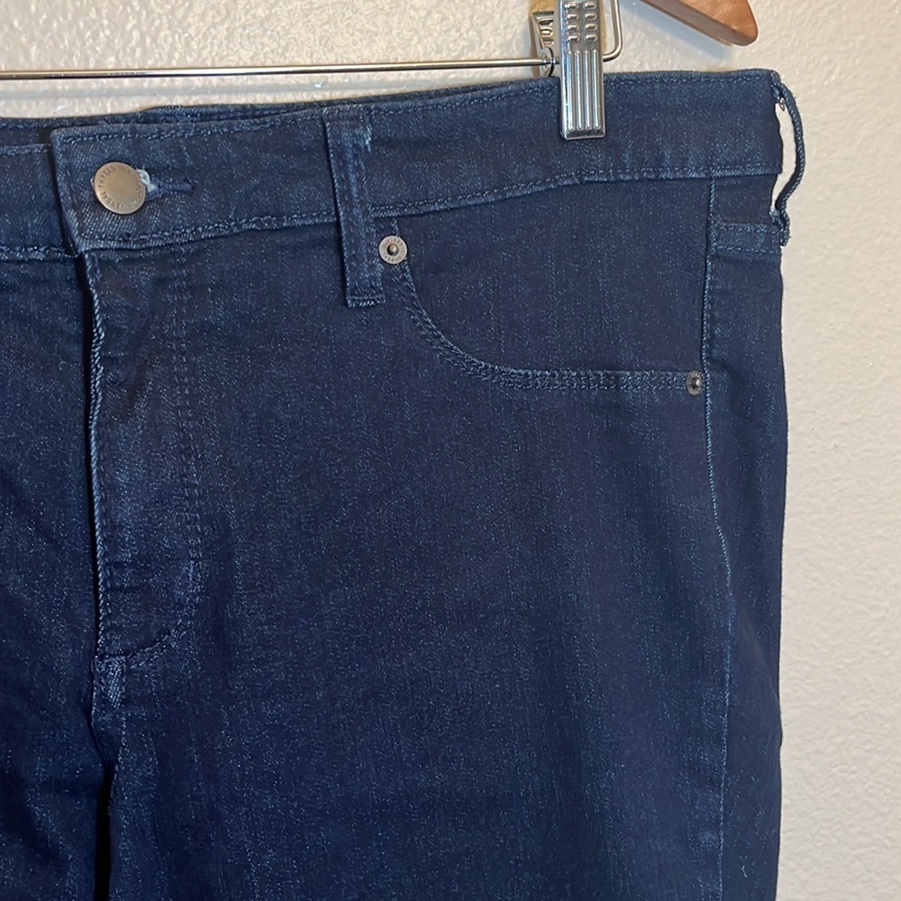 Universal Thread Dark Blue Plus Size Mid Rise Jegging - Picture 4 of 12